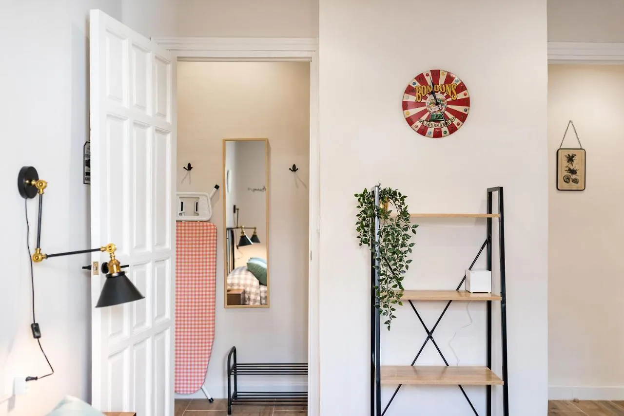 Emblematic Apartment In The Realejo Granada