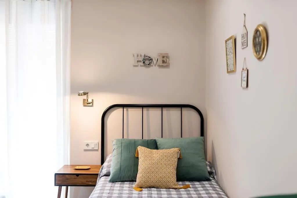 Emblematic Apartment In The Realejo Granada